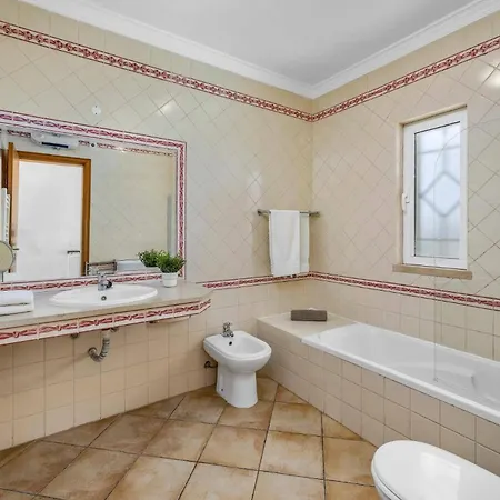 Vila Algarhb By