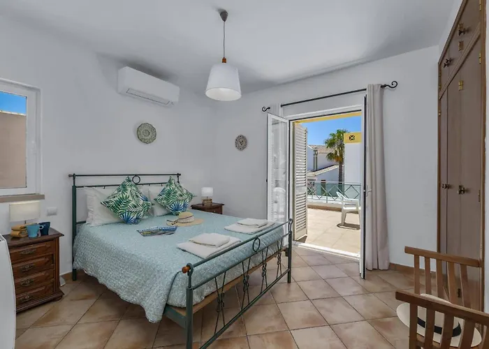 Villa Algarhb By