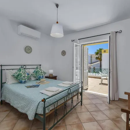 Villa Algarhb By